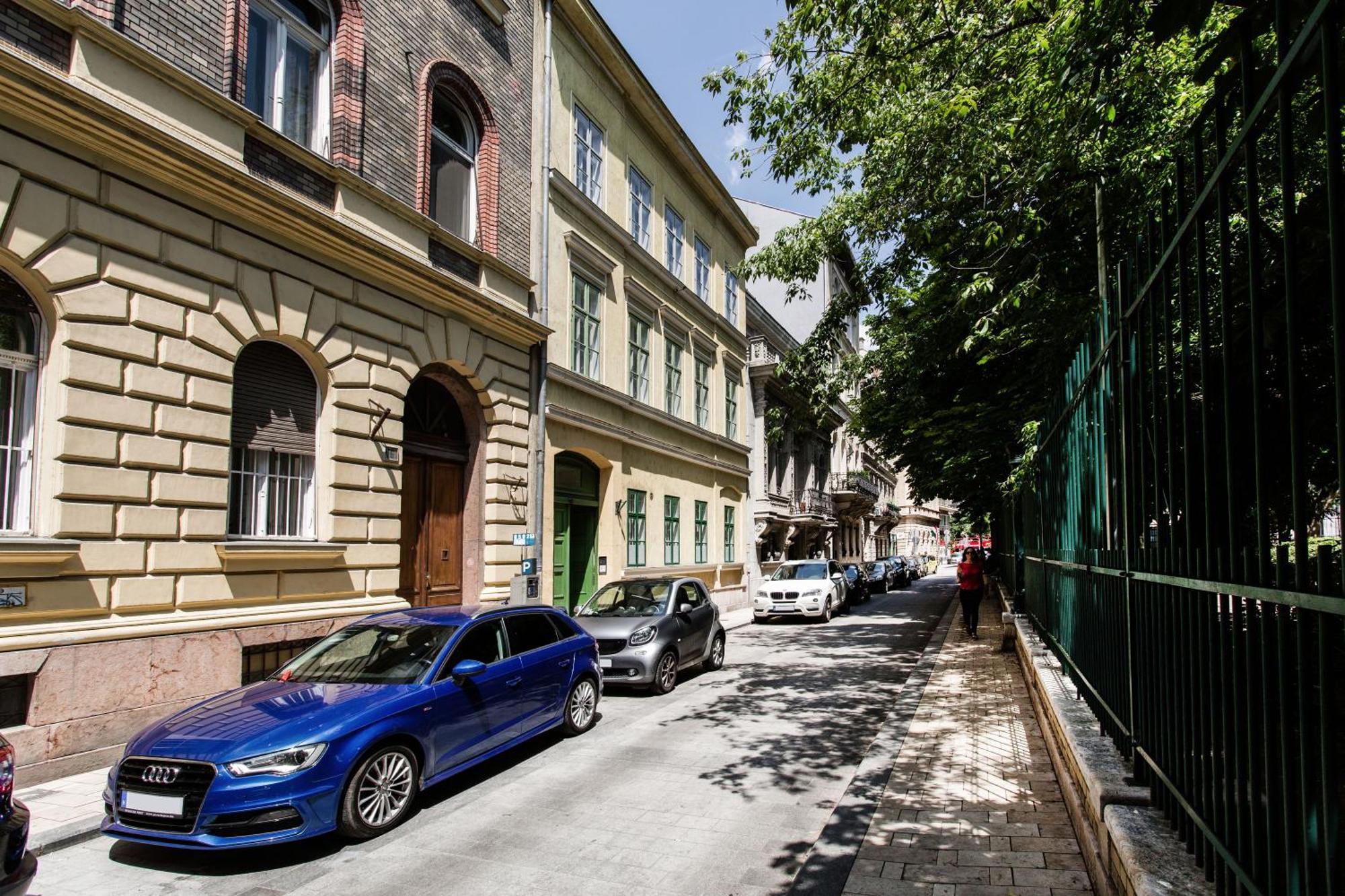 Elegant Duplex Near City Greenery Budapest Eksteriør bilde